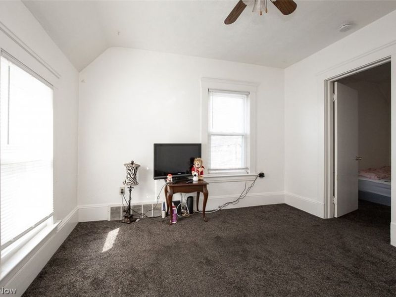 3805 Revere Court, Cleveland, OH 44109 Photo 25