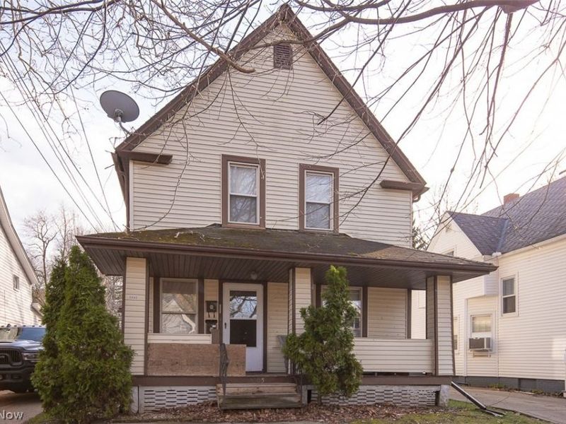 3805 Revere Court, Cleveland, OH 44109 Photo 3