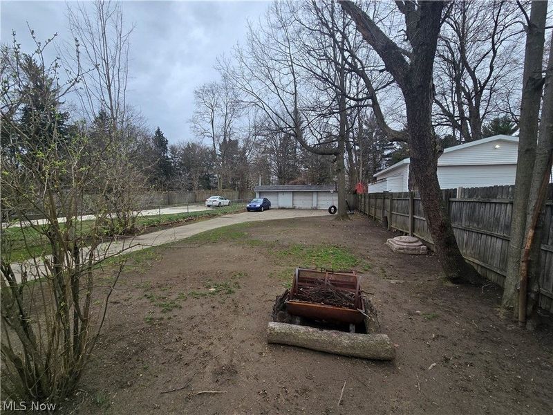 3805 Revere Court, Cleveland, OH 44109 Photo 5