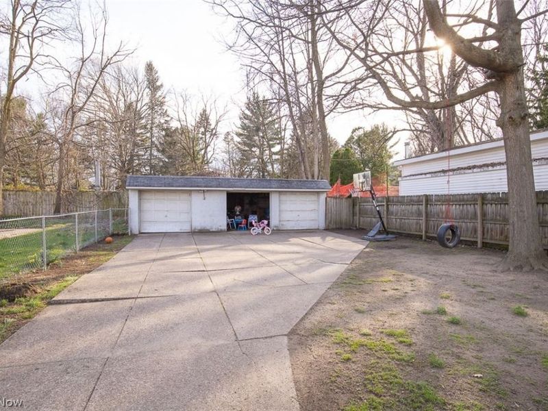 3805 Revere Court, Cleveland, OH 44109 Photo 7