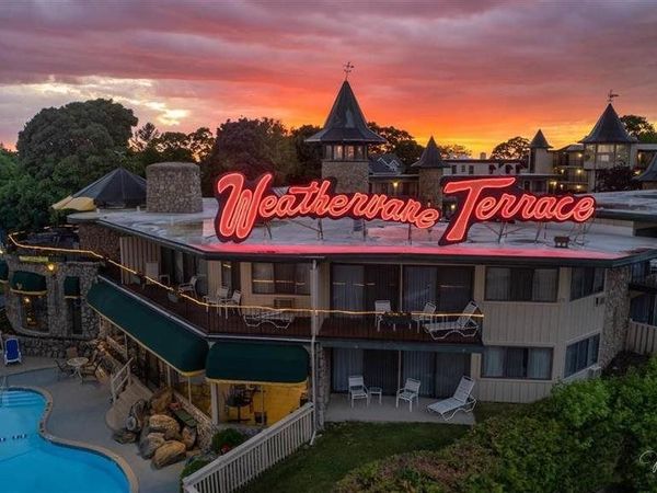 104 (#63) W Dixon Avenue, Unit 63, Charlevoix, MI 49720