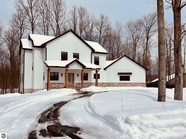 8293 Boca Vista Trail, Traverse City, MI 49684