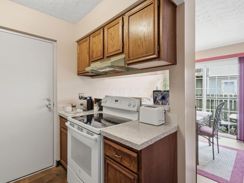 2534 Home Acre Drive , Unit 34, Columbus, OH 43231 Photo 14