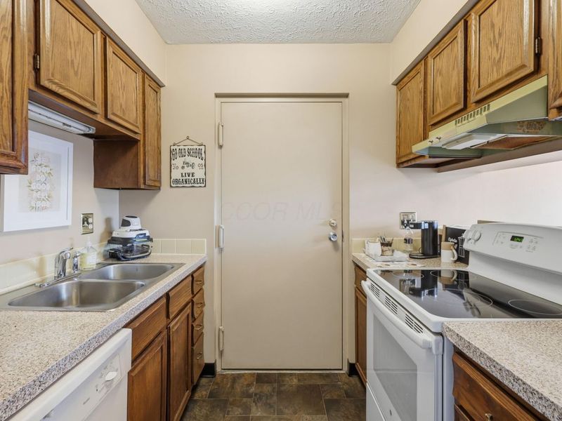 2534 Home Acre Drive , Unit 34, Columbus, OH 43231 Photo 15