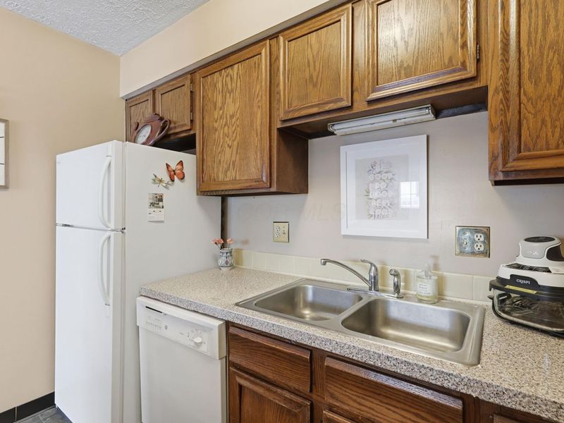 2534 Home Acre Drive , Unit 34, Columbus, OH 43231 Photo 17