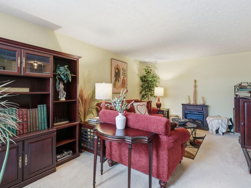 2534 Home Acre Drive , Unit 34, Columbus, OH 43231 Photo 6