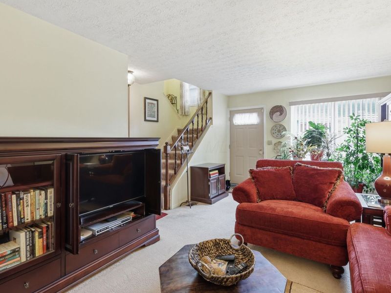 2534 Home Acre Drive , Unit 34, Columbus, OH 43231 Photo 9