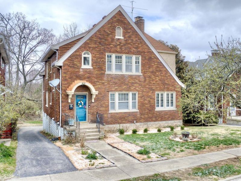 831 N Fort Thomas Avenue, Fort Thomas, KY 41075 Photo 1