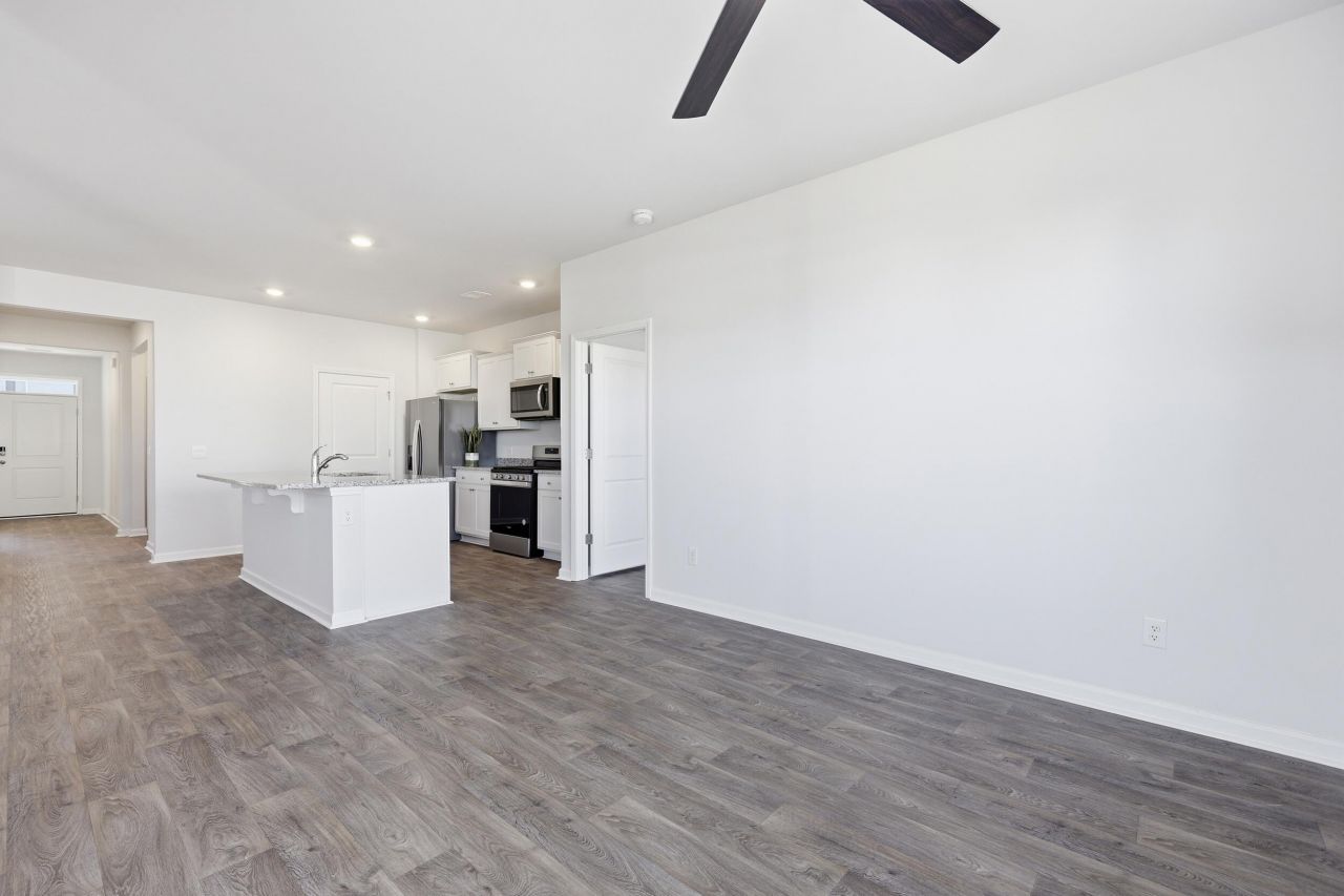 717 Ladywood Drive Photo 7