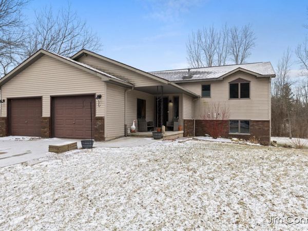 270 14 Mile Road NW, Sparta, MI 49345