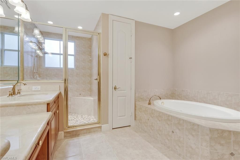 517 Avellino Isles Cir, Unit 101, Naples, FL 34119 Photo