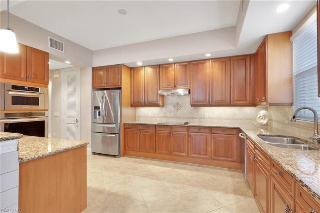 517 Avellino Isles Cir, Unit 101, Naples, FL 34119 Photo