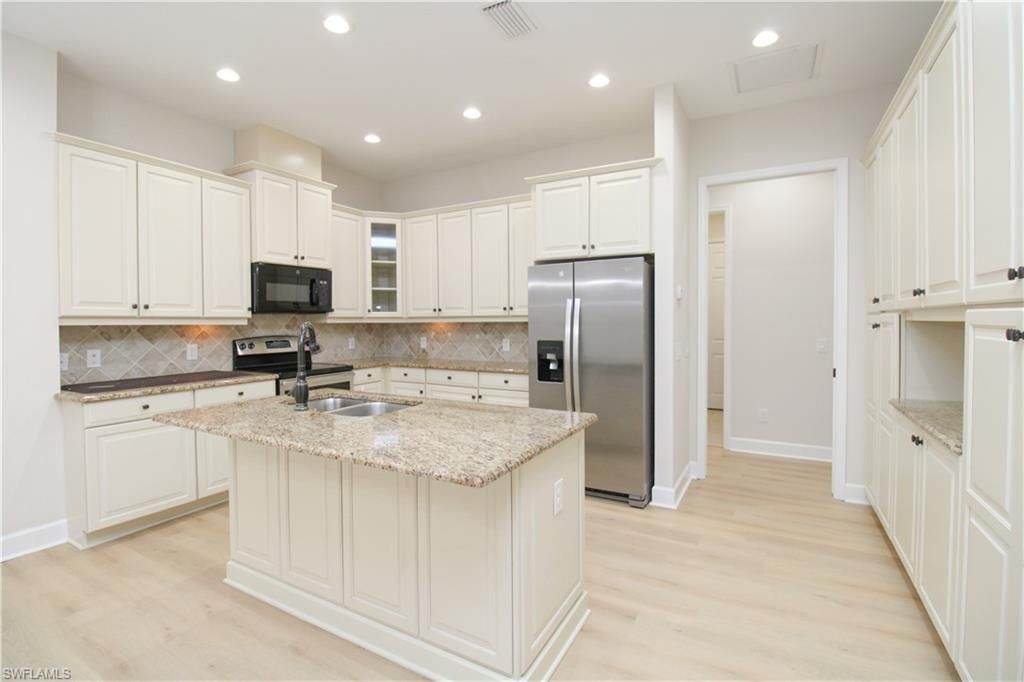 9122 Isla Bella Cir , Bonita Springs, FL 34135 Photo