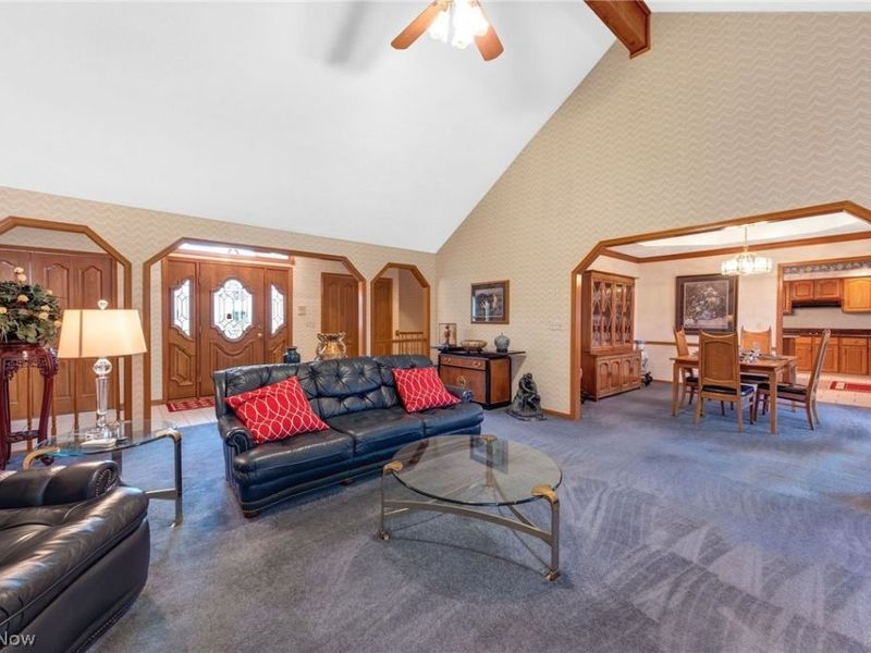 9421 Rainbow Lane, North Royalton, OH 44133 Photo 3