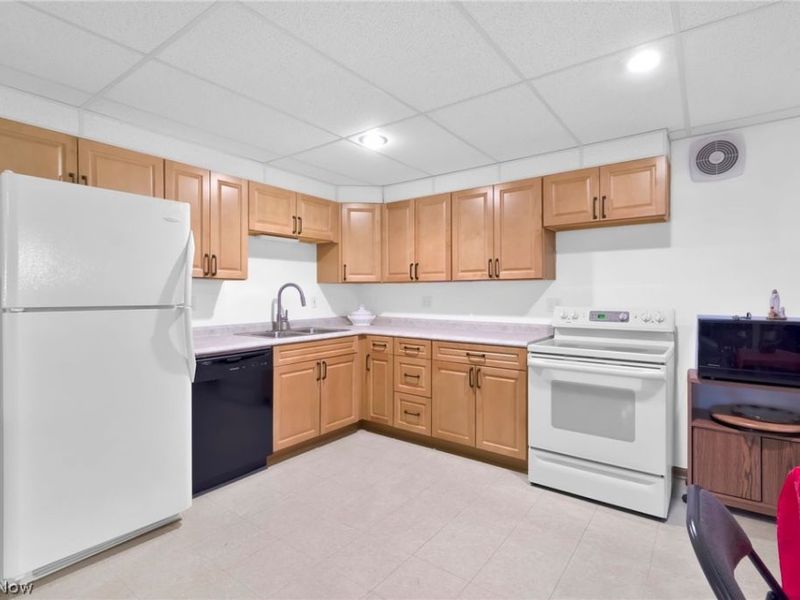 9421 Rainbow Lane, North Royalton, OH 44133 Photo 35