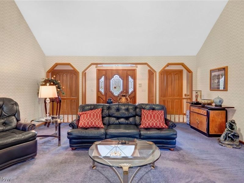 9421 Rainbow Lane, North Royalton, OH 44133 Photo 5