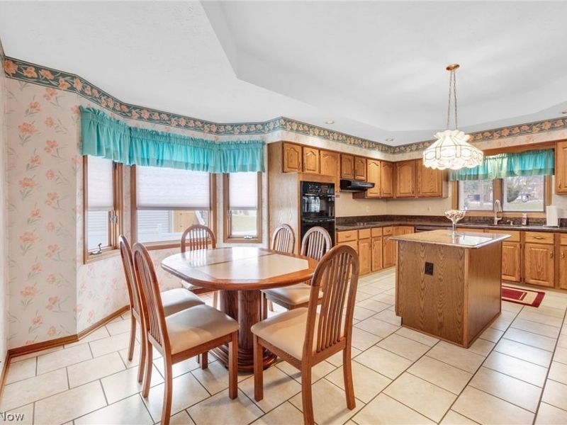 9421 Rainbow Lane, North Royalton, OH 44133 Photo 7