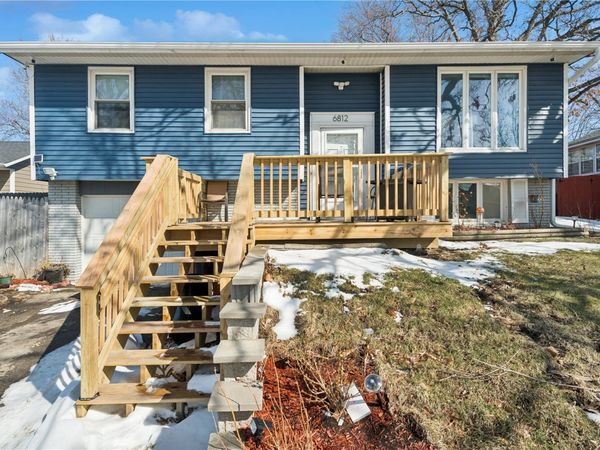 6812 Kelburn Lane NE, Cedar Rapids, IA 52402