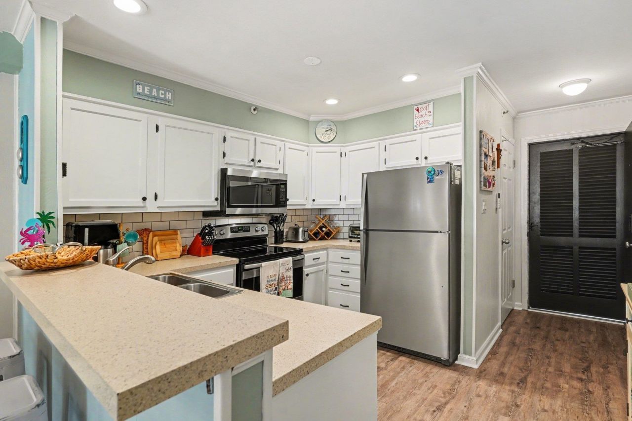 720 N Waccamaw Dr. Photo 13