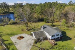 1468 Azalea Dr. photo 4