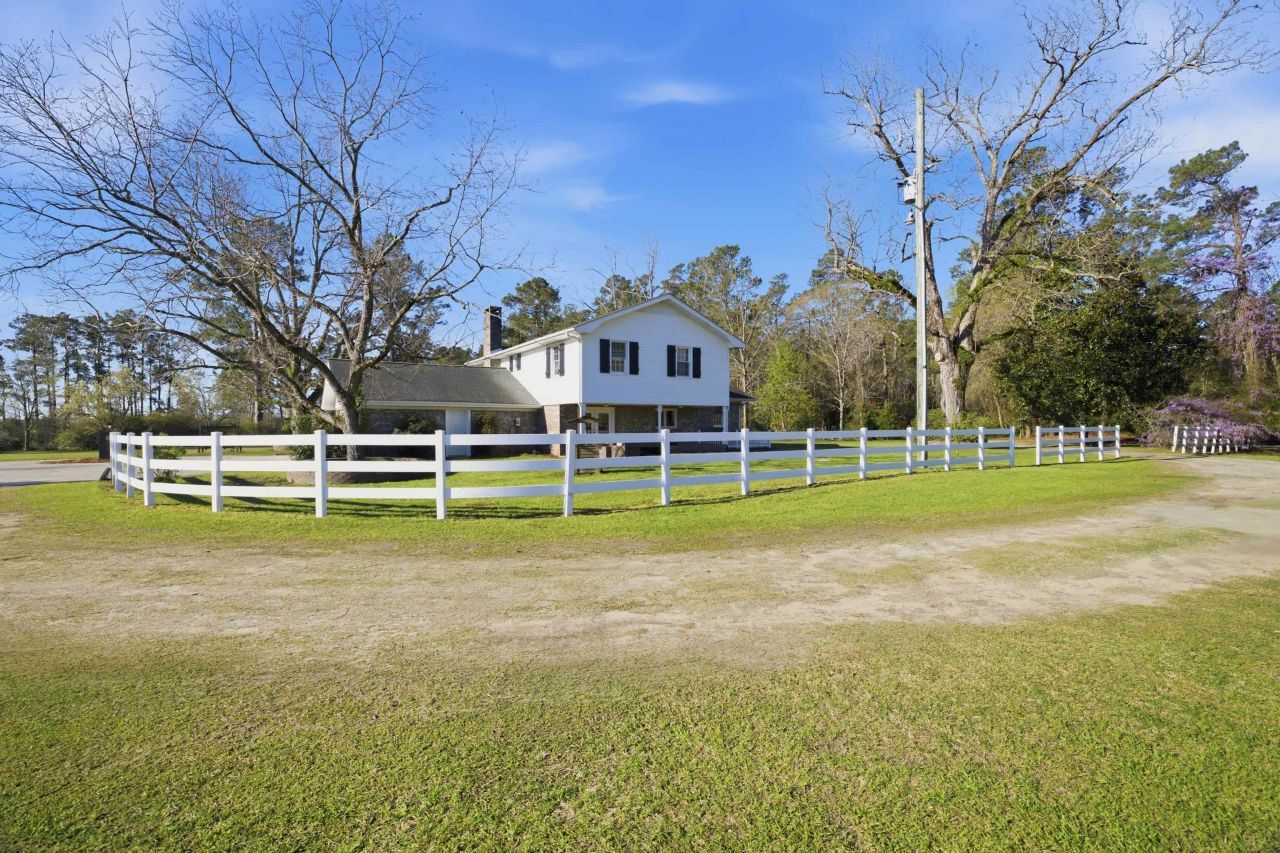 1468 Azalea Dr. Photo 24