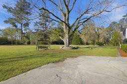 1468 Azalea Dr. photo 4