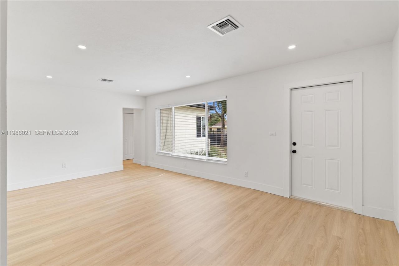 2995 NW 88th St , Miami, FL 33147 Photo