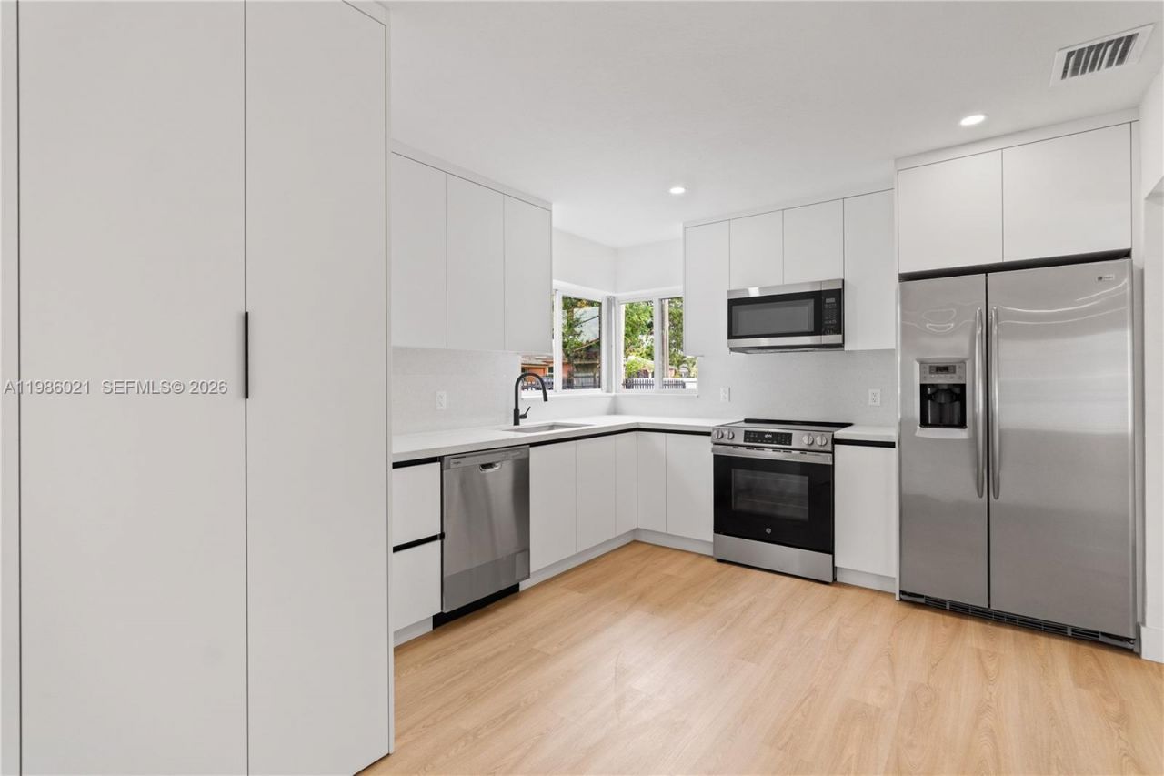 2995 NW 88th St , Miami, FL 33147 Photo