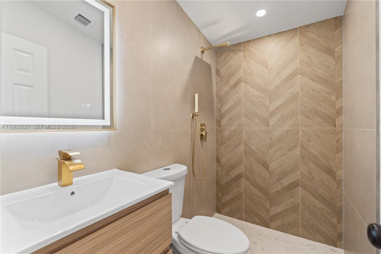 2995 NW 88th St , Miami, FL 33147 Photo