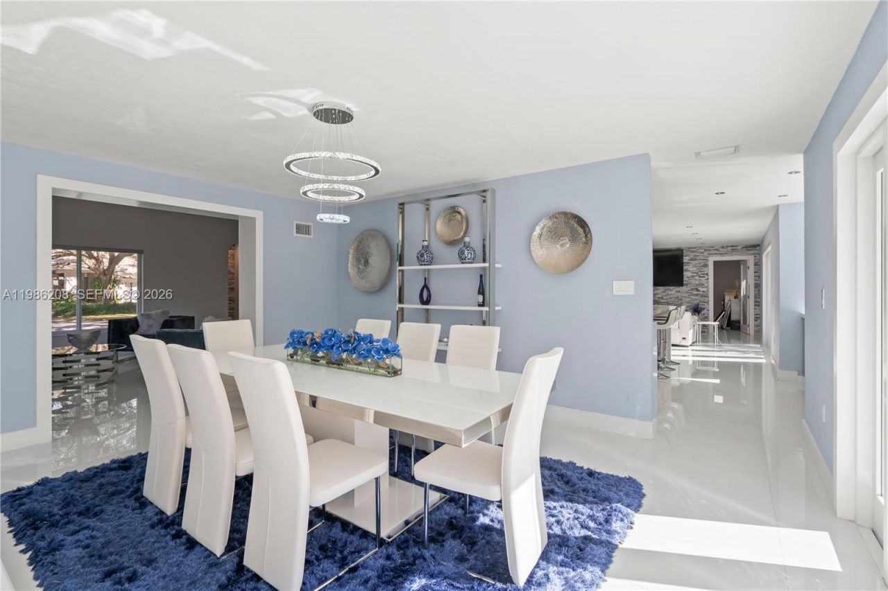 7330 SW 165th St , Palmetto Bay, FL 33157 Photo