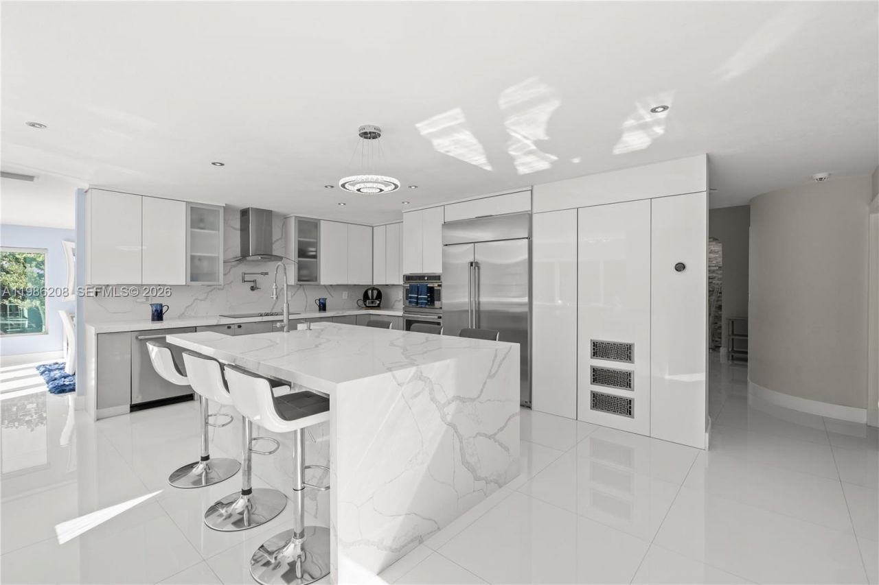 7330 SW 165th St , Palmetto Bay, FL 33157 Photo