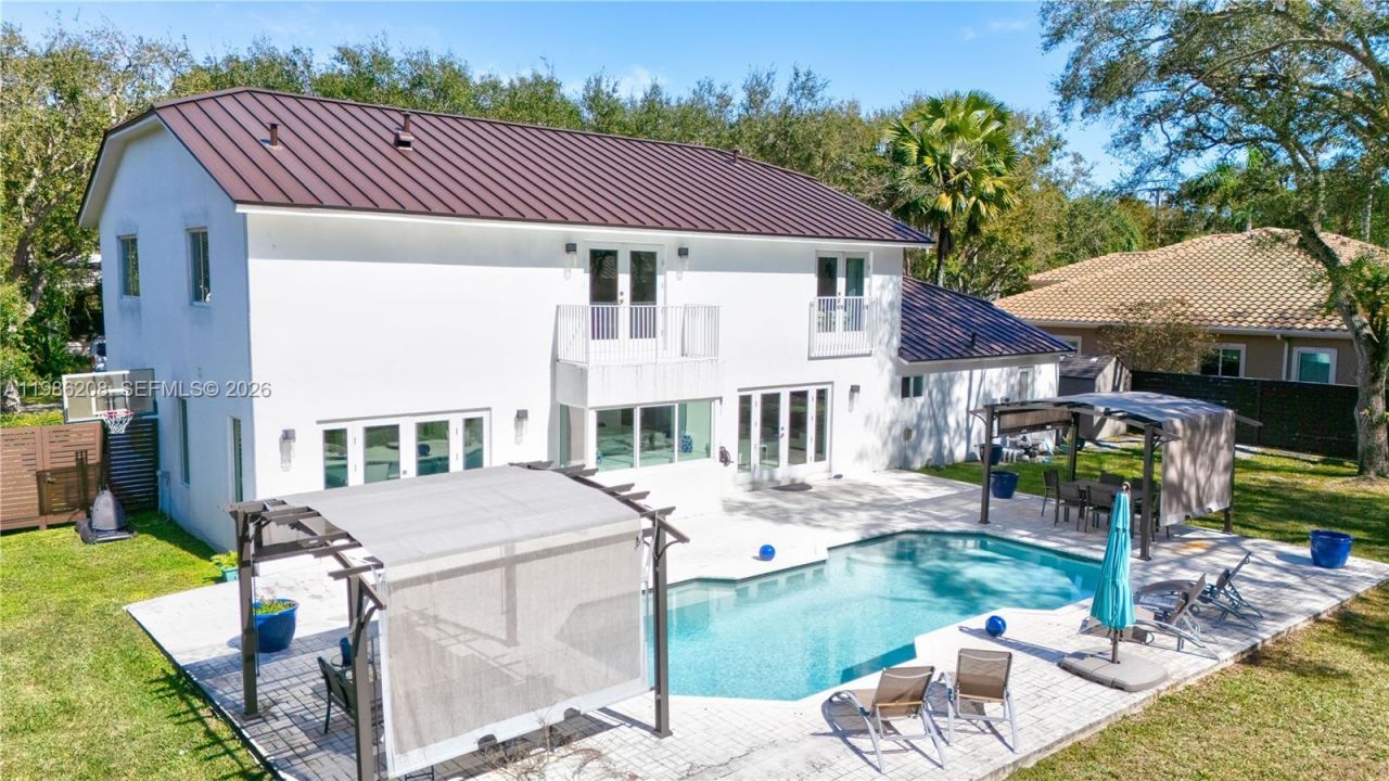 7330 SW 165th St , Palmetto Bay, FL 33157 Photo