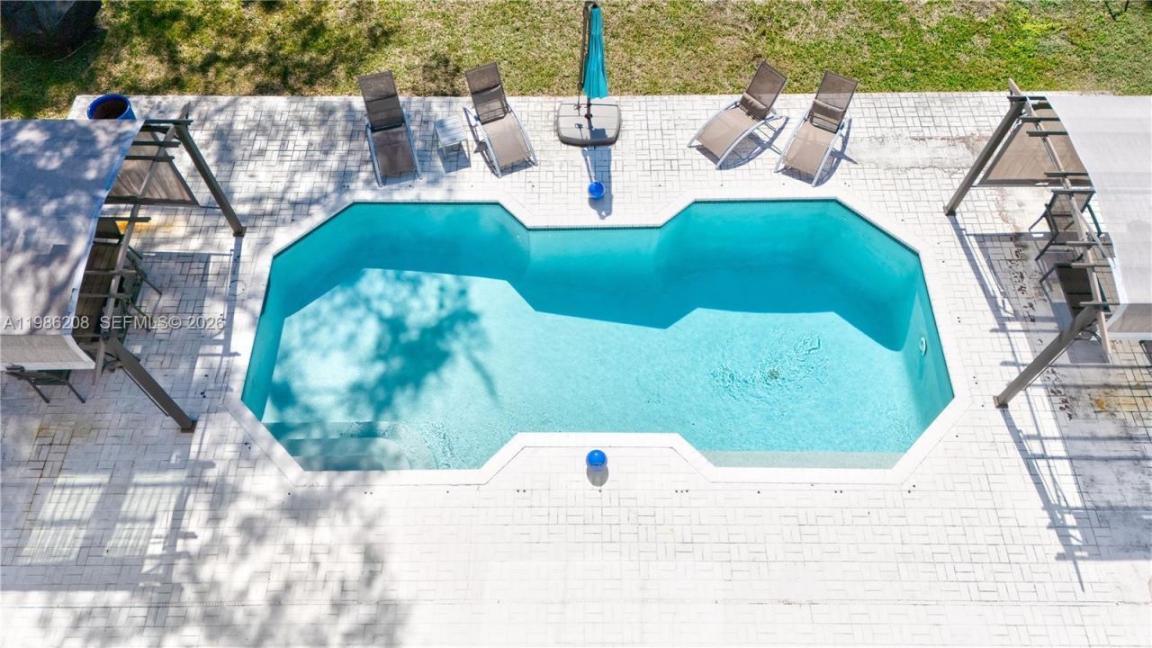 7330 SW 165th St , Palmetto Bay, FL 33157 Photo