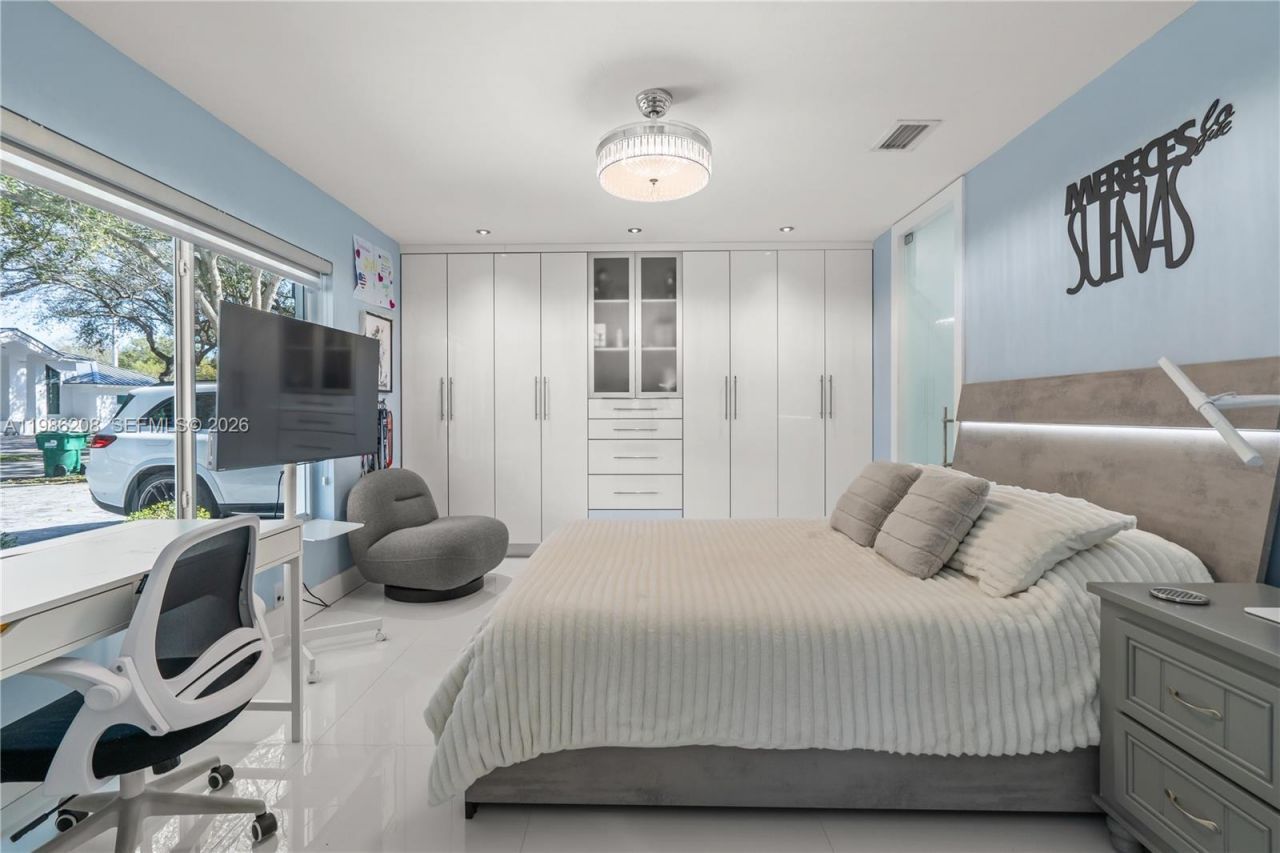 7330 SW 165th St , Palmetto Bay, FL 33157 Photo