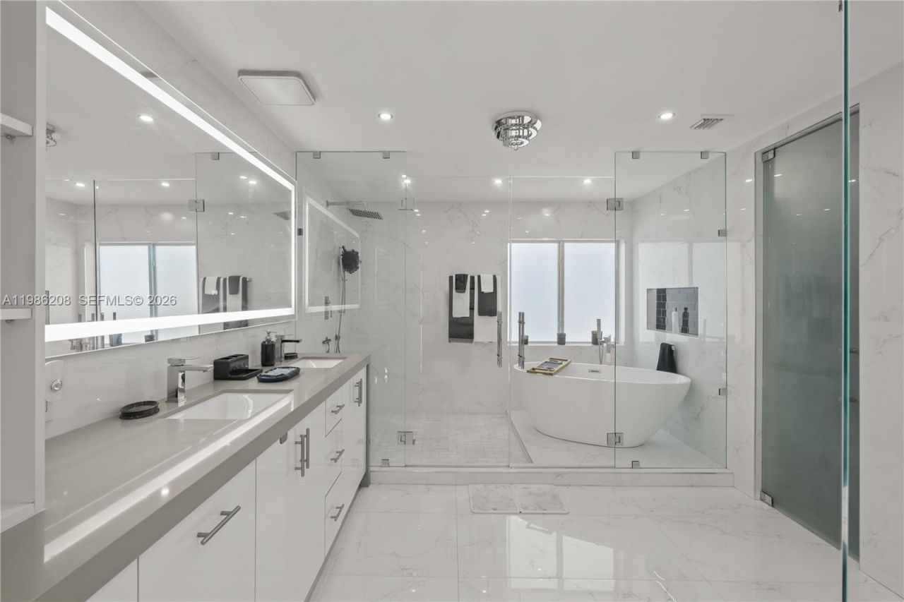 7330 SW 165th St , Palmetto Bay, FL 33157 Photo