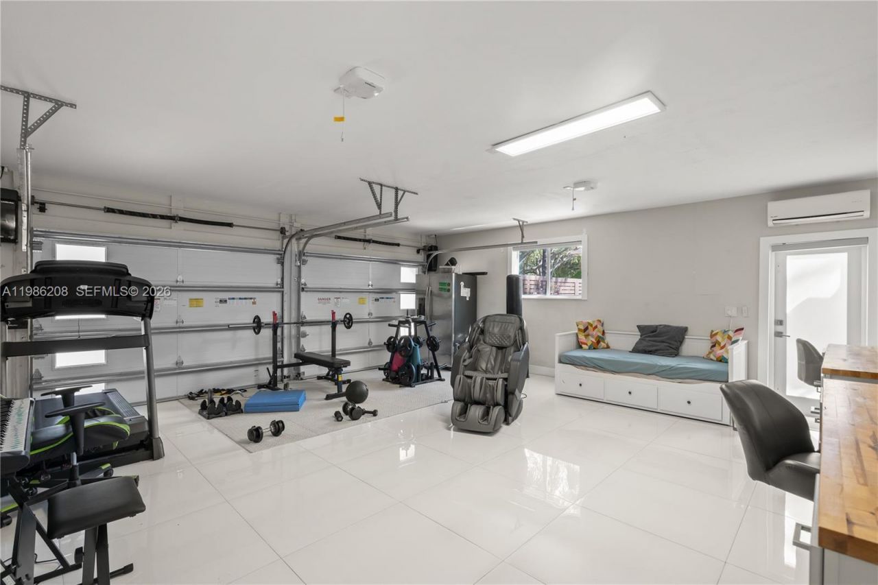 7330 SW 165th St , Palmetto Bay, FL 33157 Photo