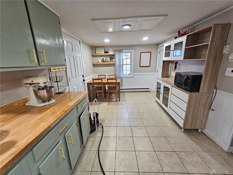 11 W Cross Street, Laura, OH 45337 Photo 2