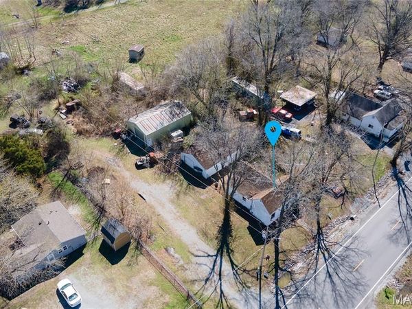 221 N Main , Royalton, IL 62893