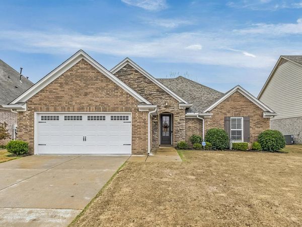 295 CHEROKEE CIR, Oakland, TN 38060