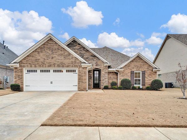 295 CHEROKEE CIR, Oakland, TN 38060