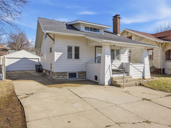 2423 1st Avenue SE, Cedar Rapids, IA 52402