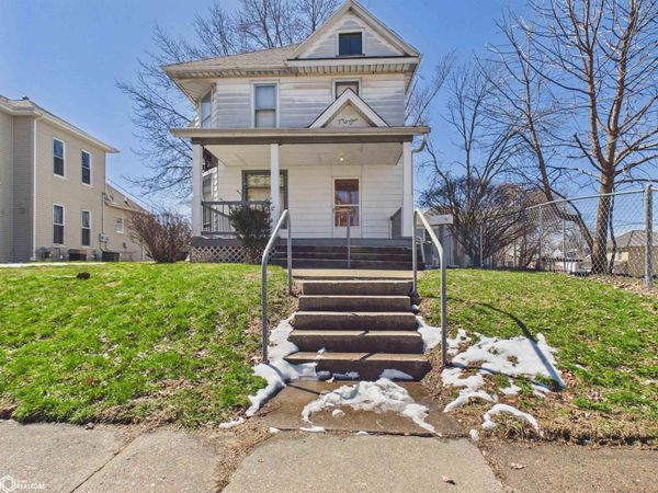 822 Morgan Street, Keokuk, IA 52632