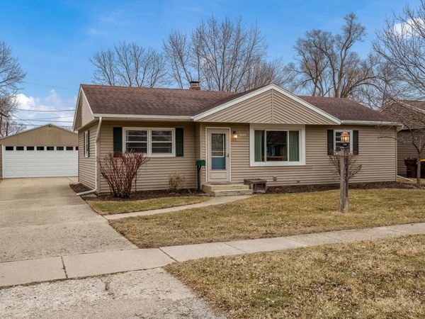 6125 John Street, Loves Park, IL 61111