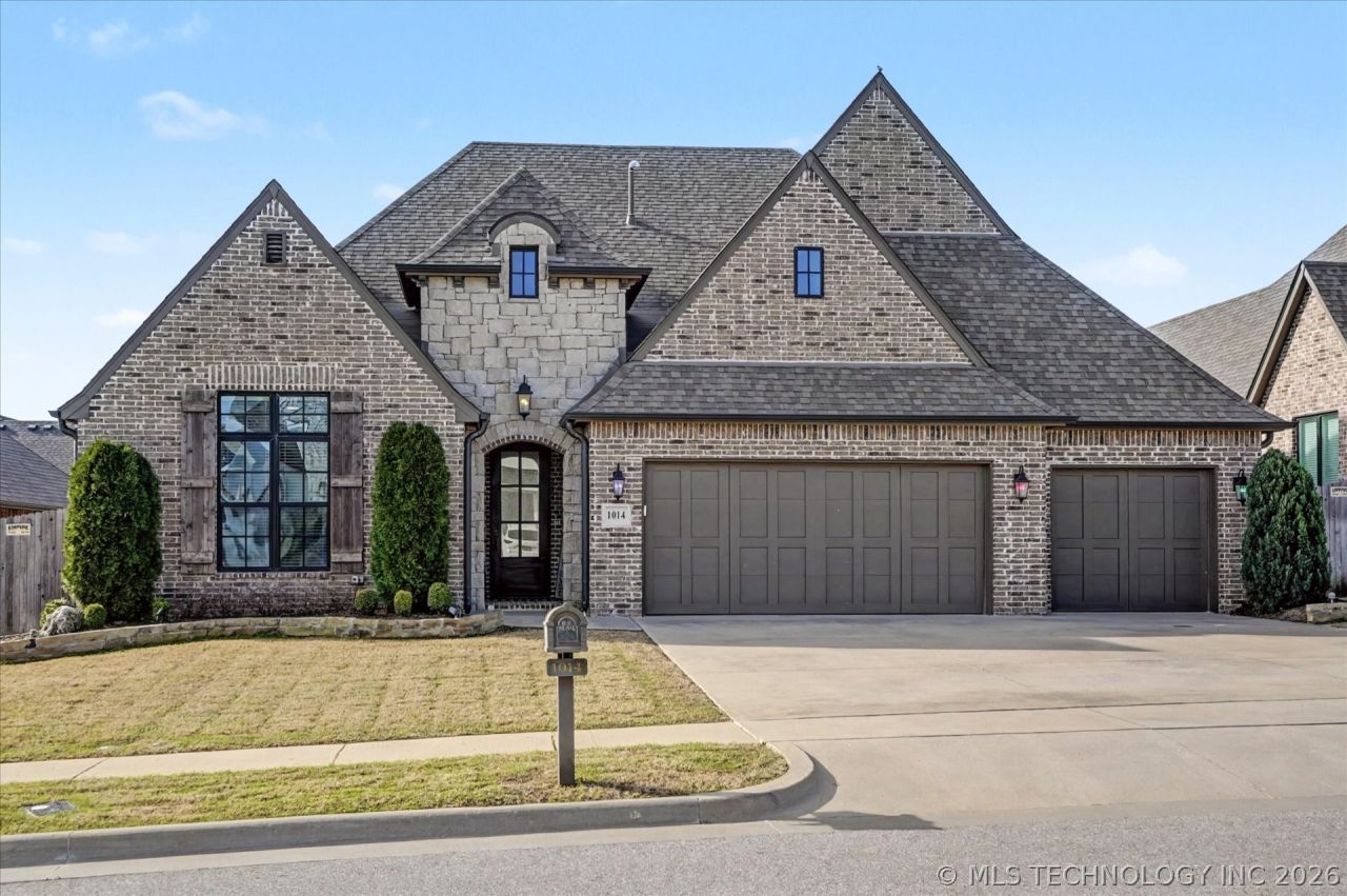 1014 W 86th Place S, Tulsa, OK 74132 Main Photo