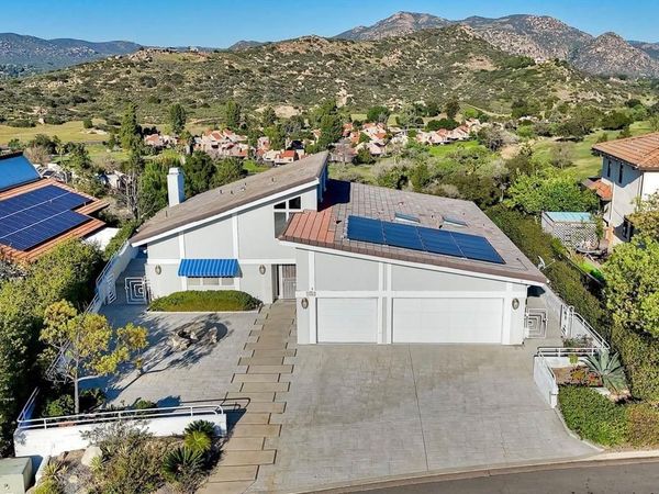 15663 Vista Vicente Drive, Ramona, CA 92065