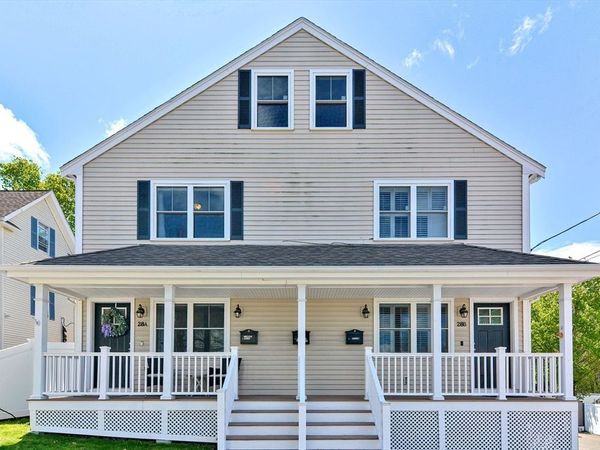 28 Richardson St, Unit 1, Wakefield, MA 01880