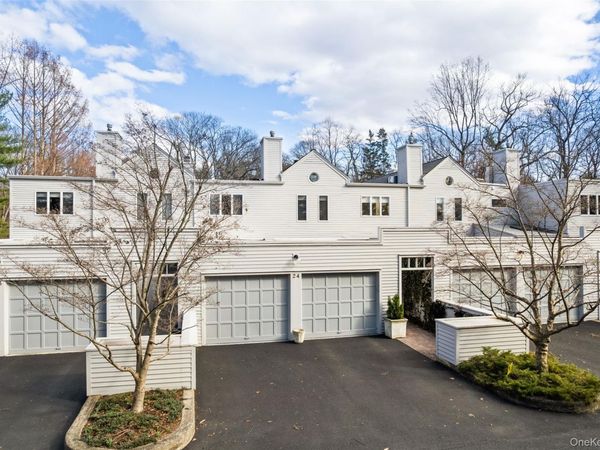 24 Beechwood Way , Briarcliff Manor, NY 10510