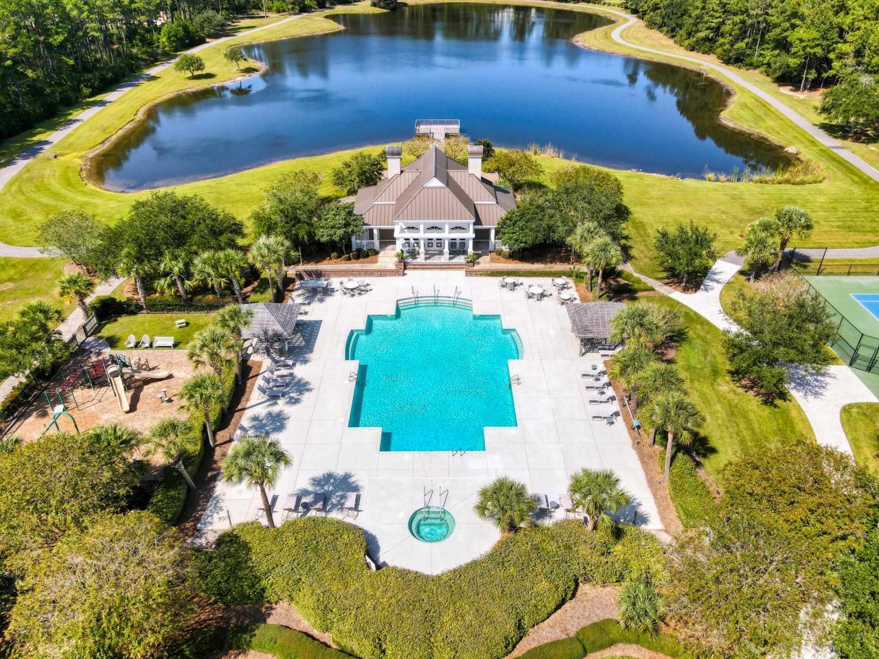 2735 Vanderbilt Blvd. Photo 11