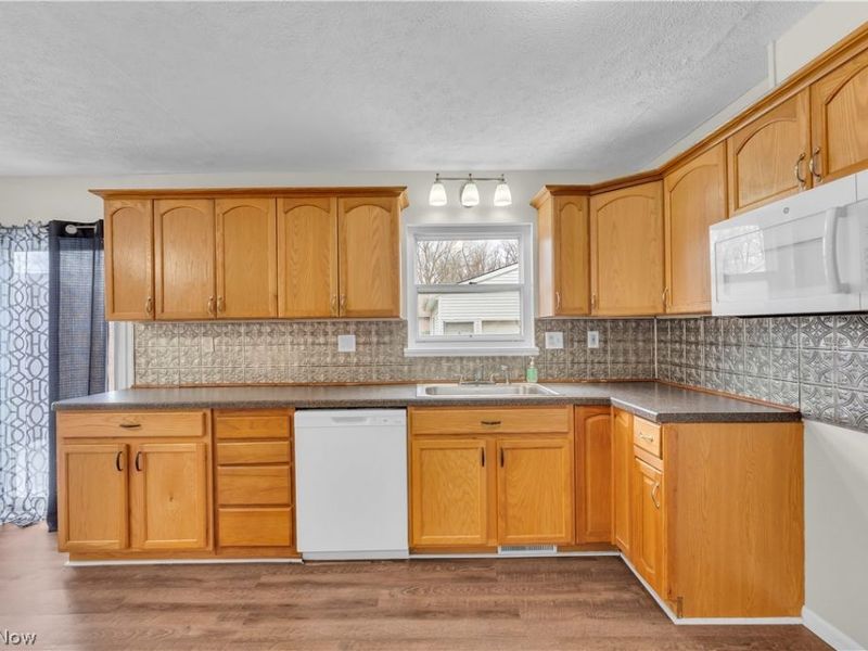 5498 Broad Boulevard, North Ridgeville, OH 44039 Photo 10