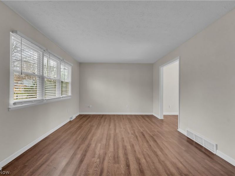 5498 Broad Boulevard, North Ridgeville, OH 44039 Photo 5